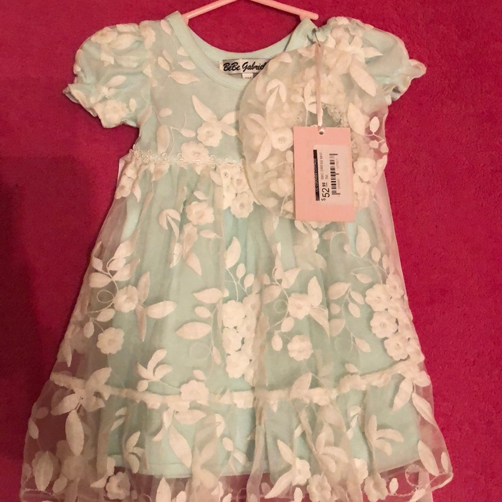Brand New!! Size 3 Months comes with bonnet.